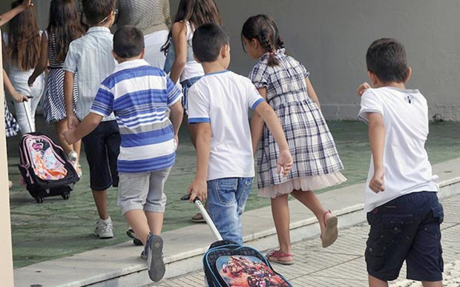 «ΚΡΑΣ ΤΕΣΤ» Η ΕΠΙΣΤΡΟΦΗ ΣΤΑ ΣΧΟΛΕΙΑ!