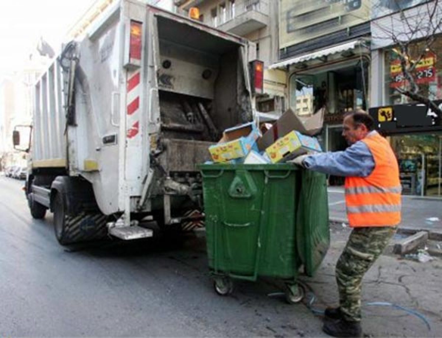 «ΚΑΘΑΡΗ ΠΟΛΗ»… ΟΧΙ ΜΕ ΗΜΙΜΕΤΡΑ!