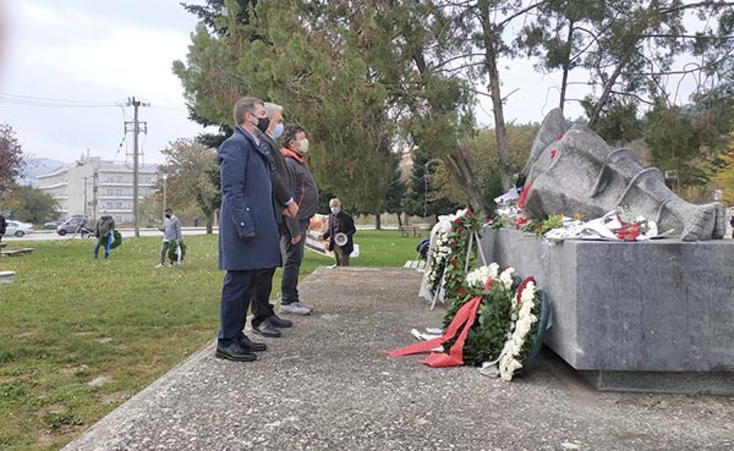Λιτές εκδηλώσεις μνήμης αλλά και παρατράγουδα για το Πολυτεχνείο!