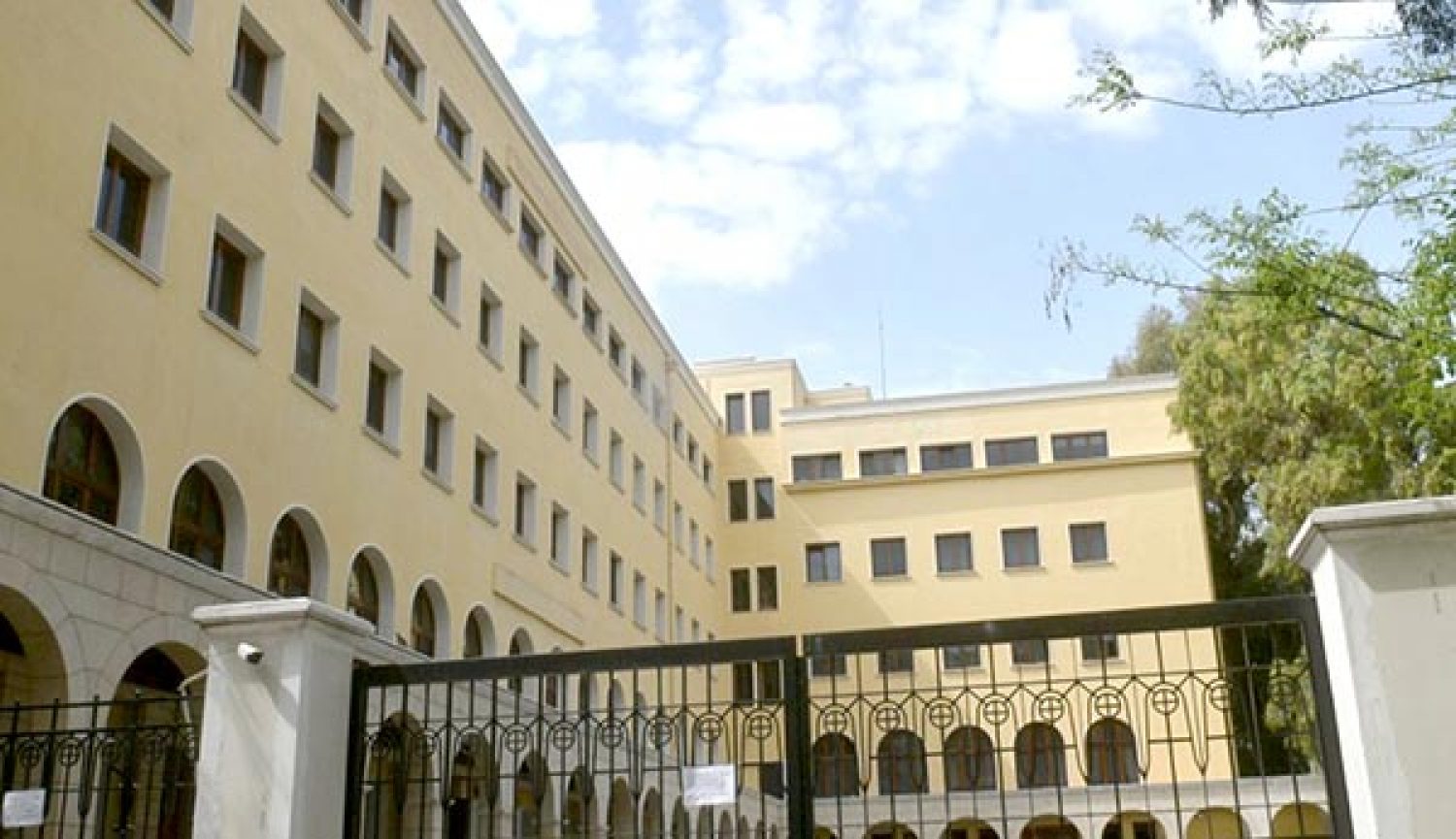 Και οι μητροπολίτες Άρτης και Κονίτσης στόχος του υπό καθαίρεση ιερέα!