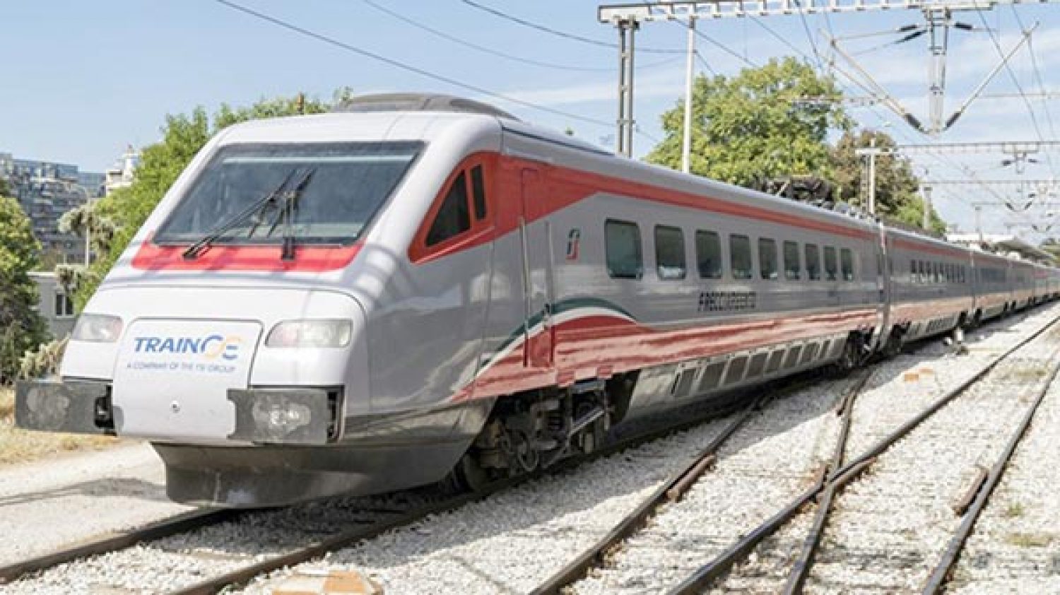 «ΚΛΕΙΔΩΝΕΙ» ΤΟ ΤΡΕΝΟ ΣΤΗΝ ΗΠΕΙΡΟ!