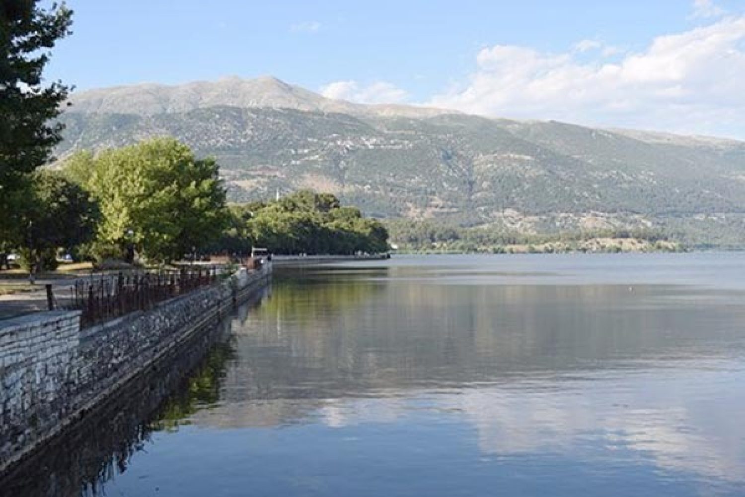 Με «καλές πρακτικές» αναπτύσσονται οι περιοχές γύρω από τις Λίμνες!