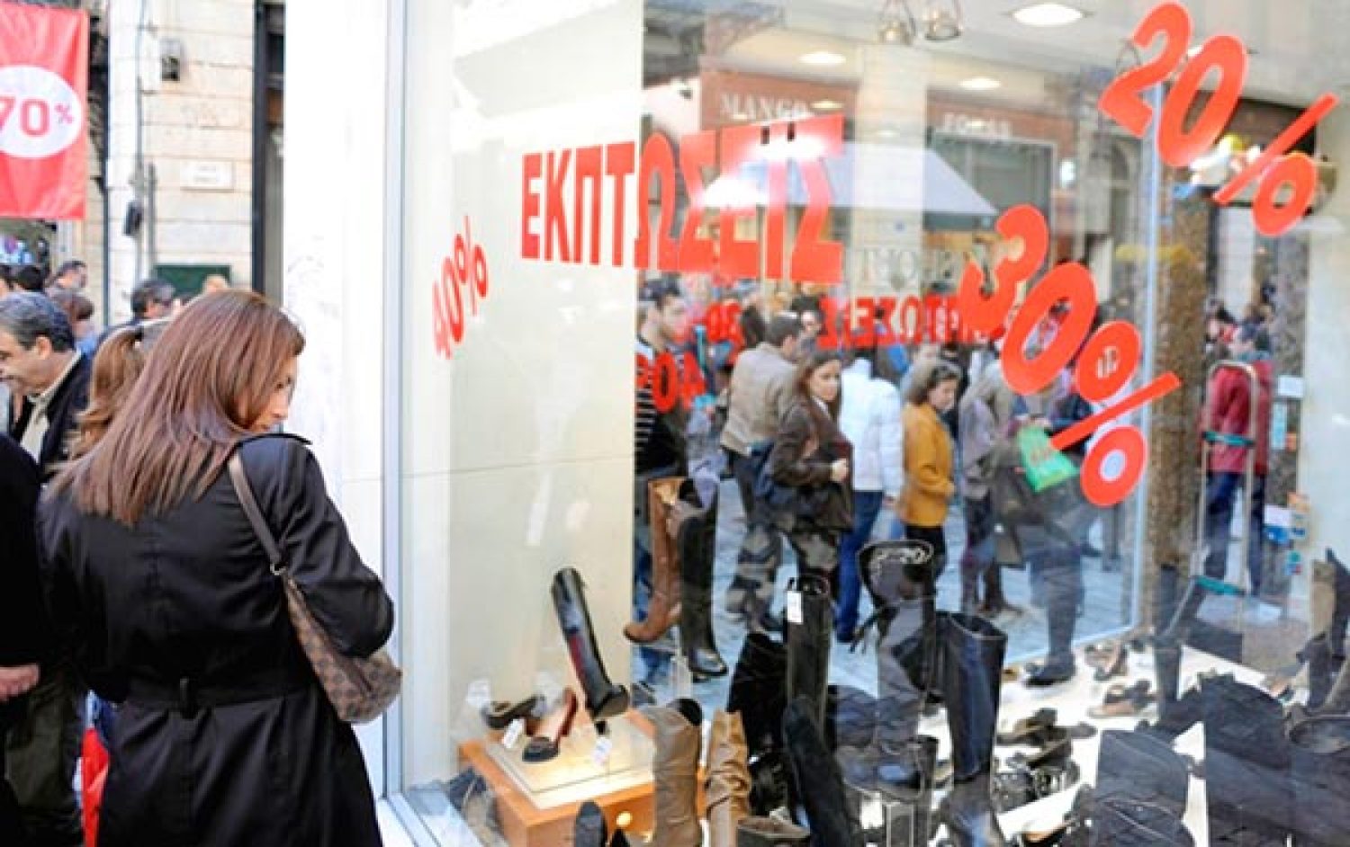 Τη χαριστική βολή στην αγορά δίνουν πανδημία, ακρίβεια και… πόλεμος!