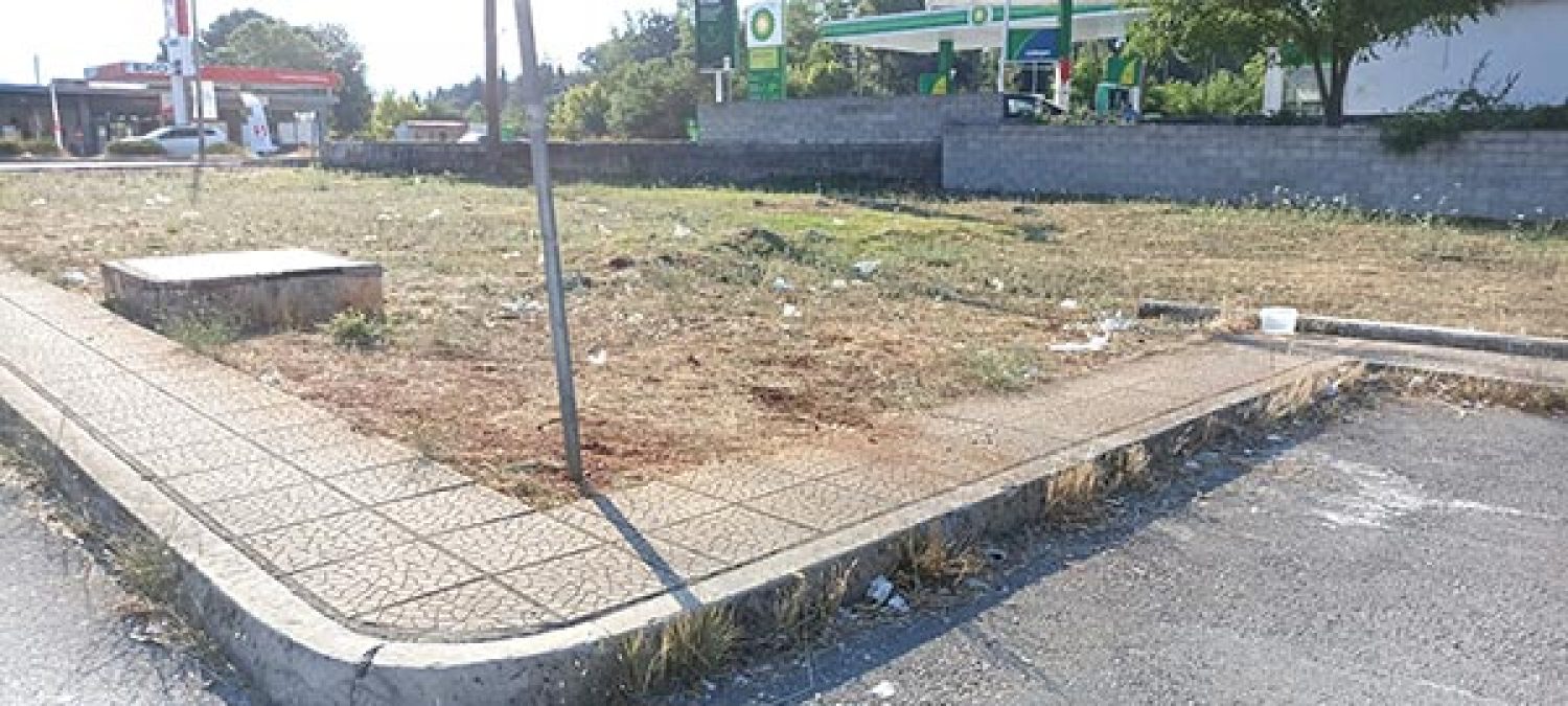Τα σκουπίδια κάνουν… πάρτυ στους δρόμους των Ιωαννίνων!