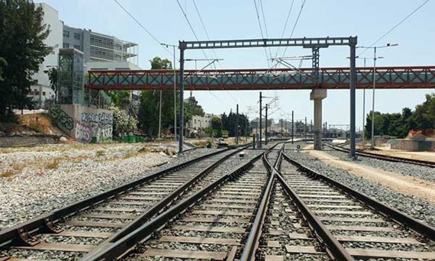 ΕΝΑ ΤΡΕΝΟ ΓΙΑ… ΔΥΟ ΠΕΡΙΦΕΡΕΙΕΣ!