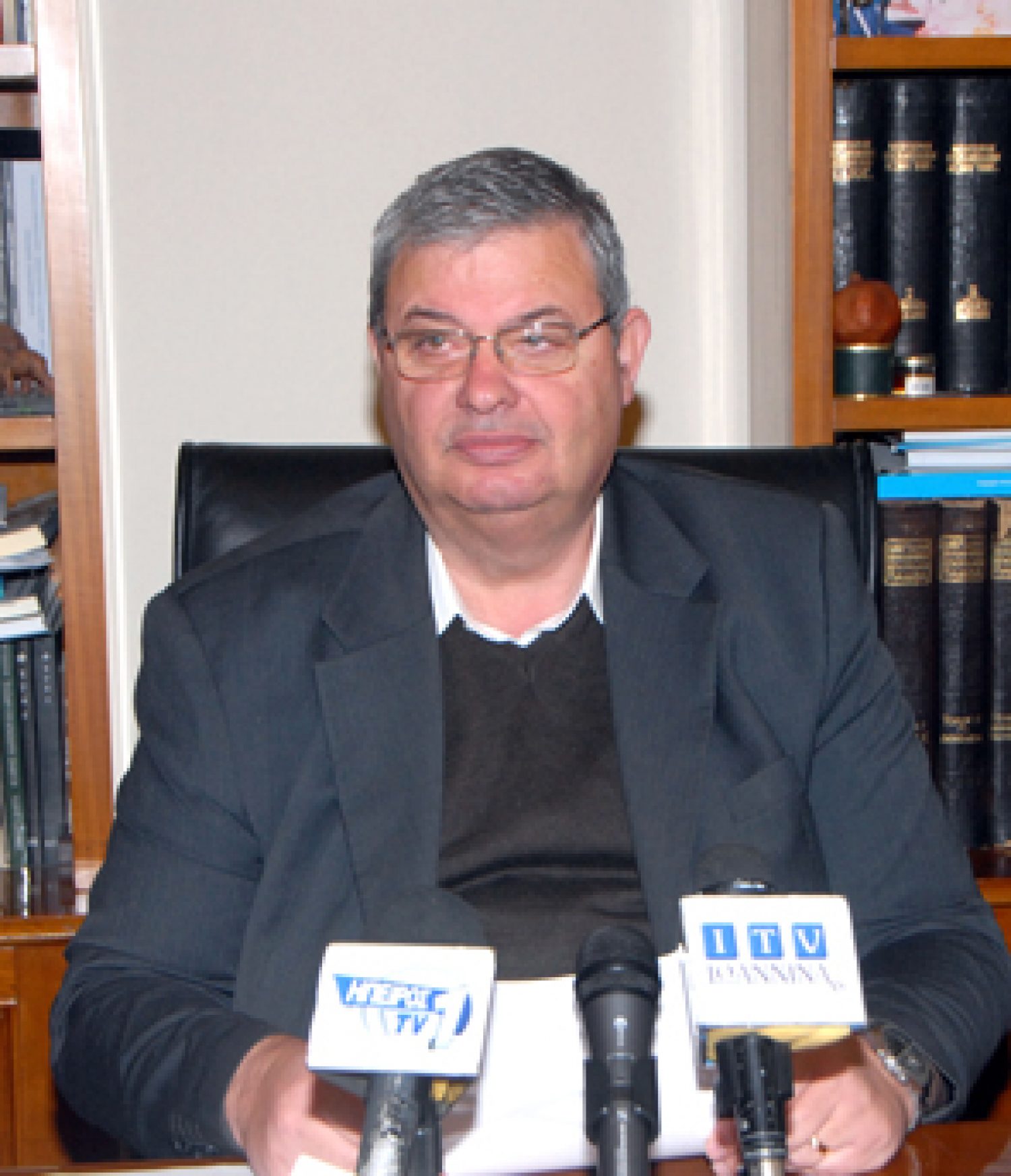 Προτείνει να τιμηθεί ο Αλέκος Καχριμάνης...