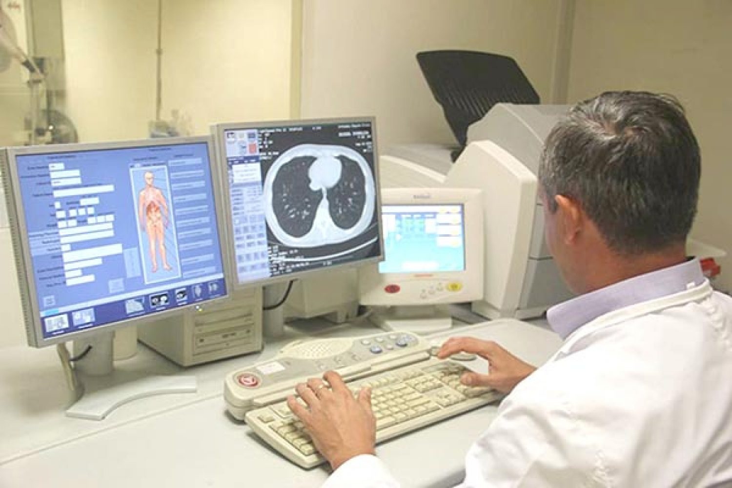 1,5 εκ. Αλβανοί βρήκαν... την υγεία τους στο Ιατρικό Κέντρο του Αναστάσιου!