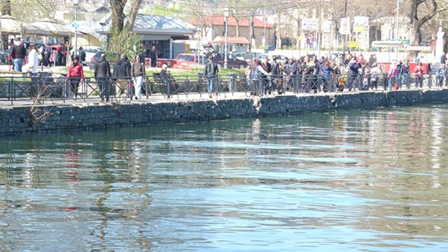 Ο μισός Νομός ανθεί τουριστικά ενώ ο υπόλοιπος… αργοσβήνει!