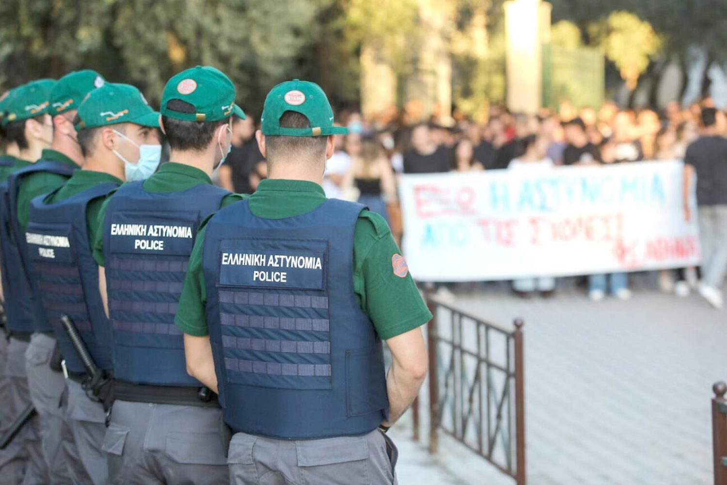 Όχι άλλα πισωγυρίσματα στο θέμα της Πανεπιστημιακής Αστυνομίας!
