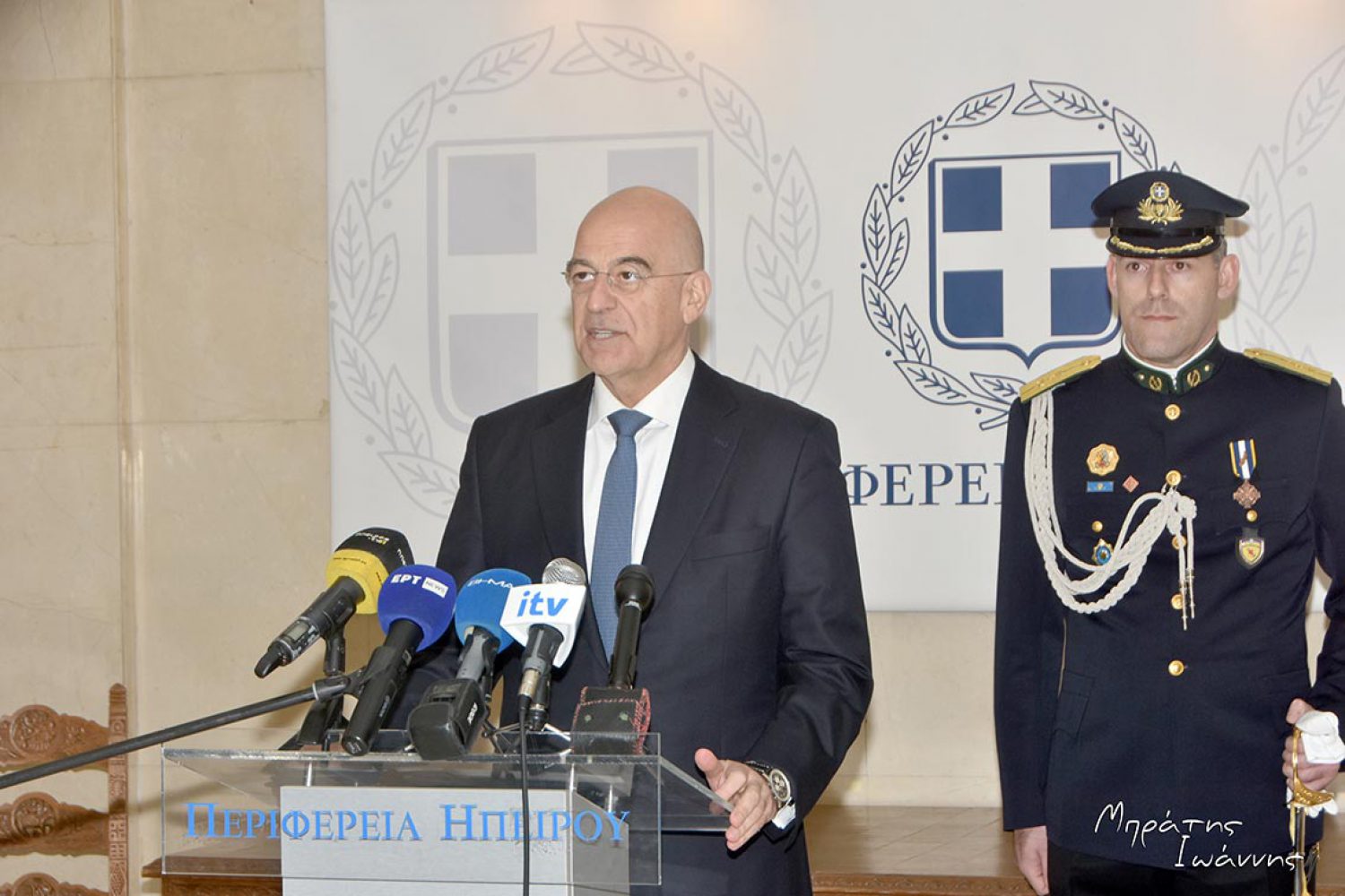 ΜΕ ΤΙΣ ΠΛΑΤΕΣ ΕΡΝΤΟΓΑΝ… ΝΤΑΗΣ Ο ΡΑΜΑ!