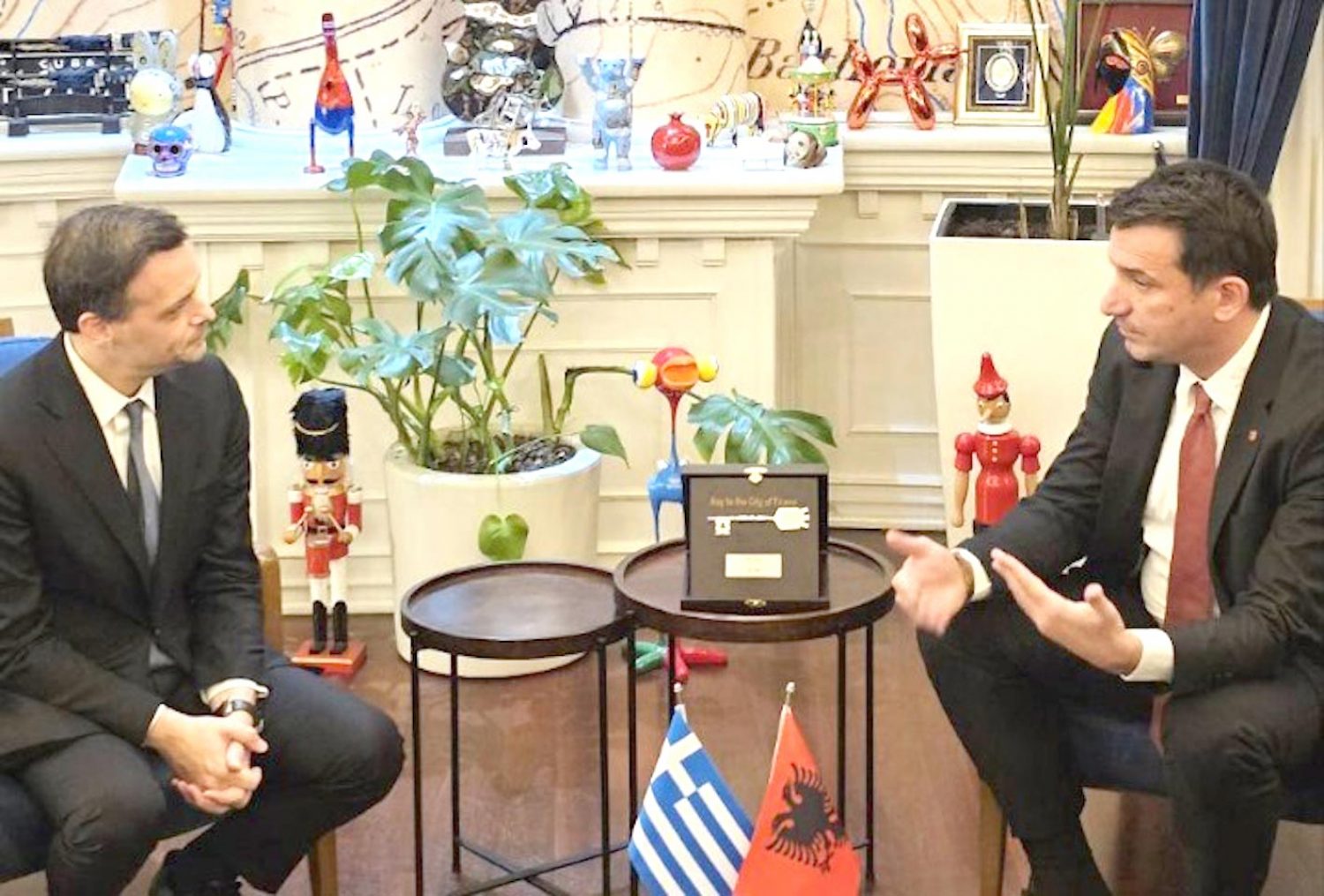 Ο ΔΗΜΑΡΧΟΣ ΑΘΗΝΑΣ…ΞΕΧΑΣΕ ΤΟΝ ΜΠΕΛΕΡΗ!