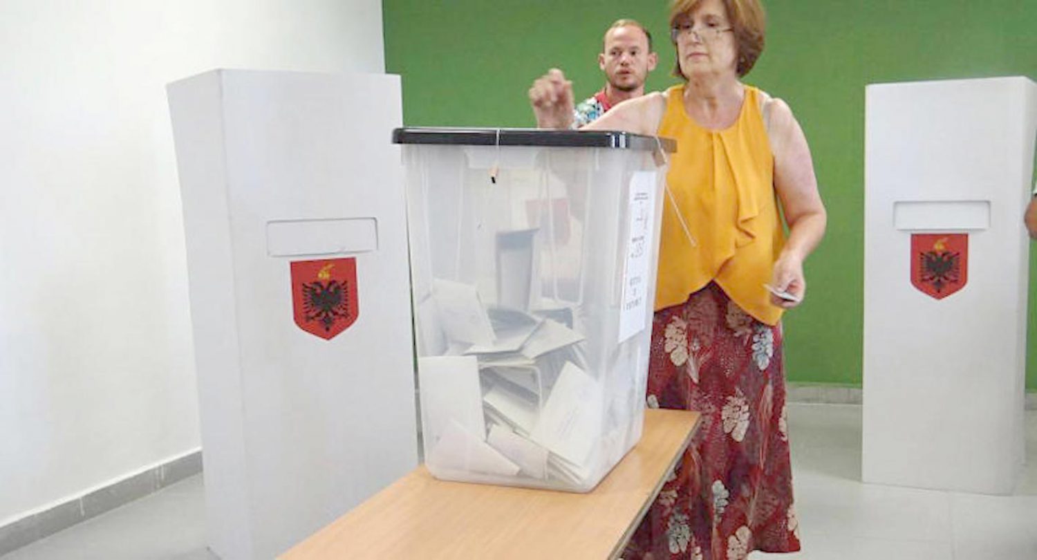 Υπό καθεστώς τρομοκρατίας οι εκλογές στη Χειμάρρα!