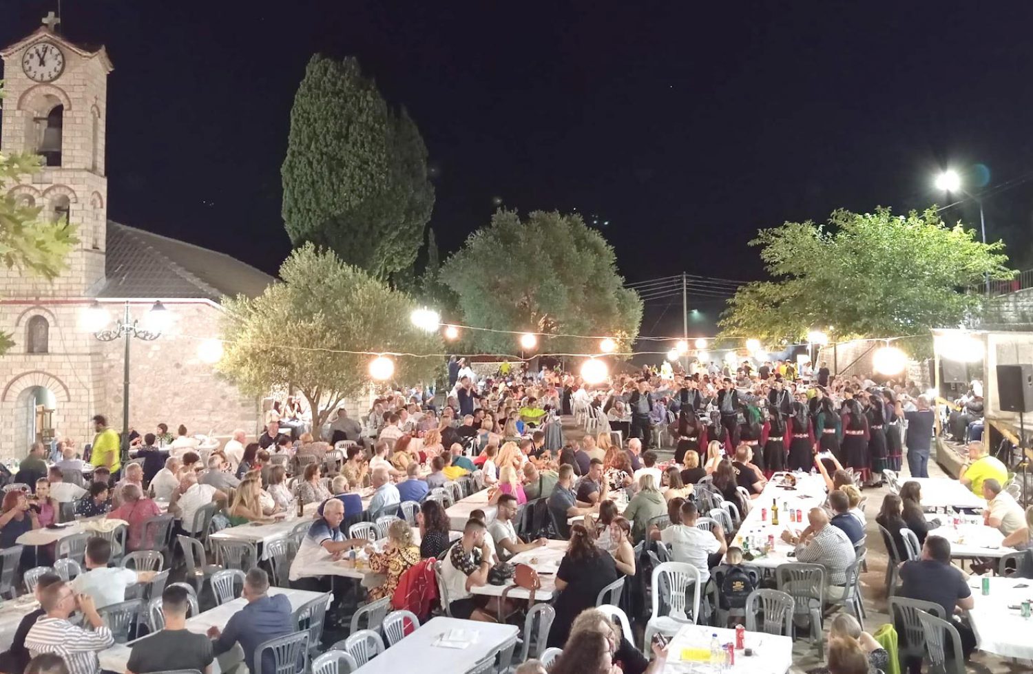 «Βούλιαξαν» από κόσμο τα χωριά τον Δεκαπενταύγουστο
