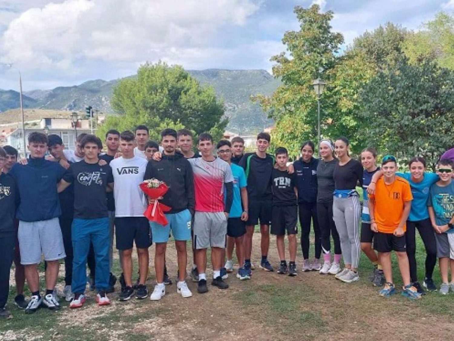 Υποδέχτηκε τους διεθνείς αθλητές του ο Π.Ν.Ο.Ι.