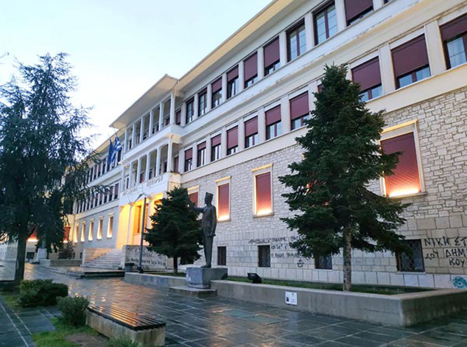ΑΠΕΥΘΕΙΑΣ ΑΝΑΘΕΣΕΙΣ ΚΑΙ…ΣΚΙΕΣ!