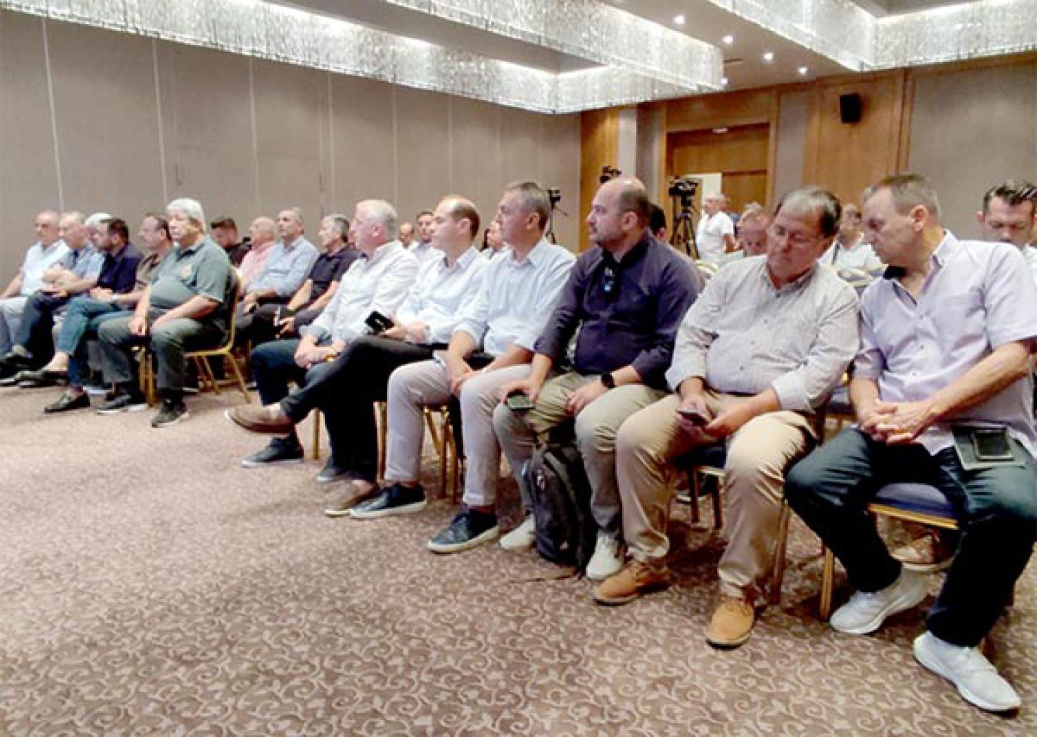 «ΑΝΑΣΑ» ΣΤΗΝ ΑΠΟΚΟΜΙΔΗ ΓΙΑ ΔΗΜΟΥΣ!