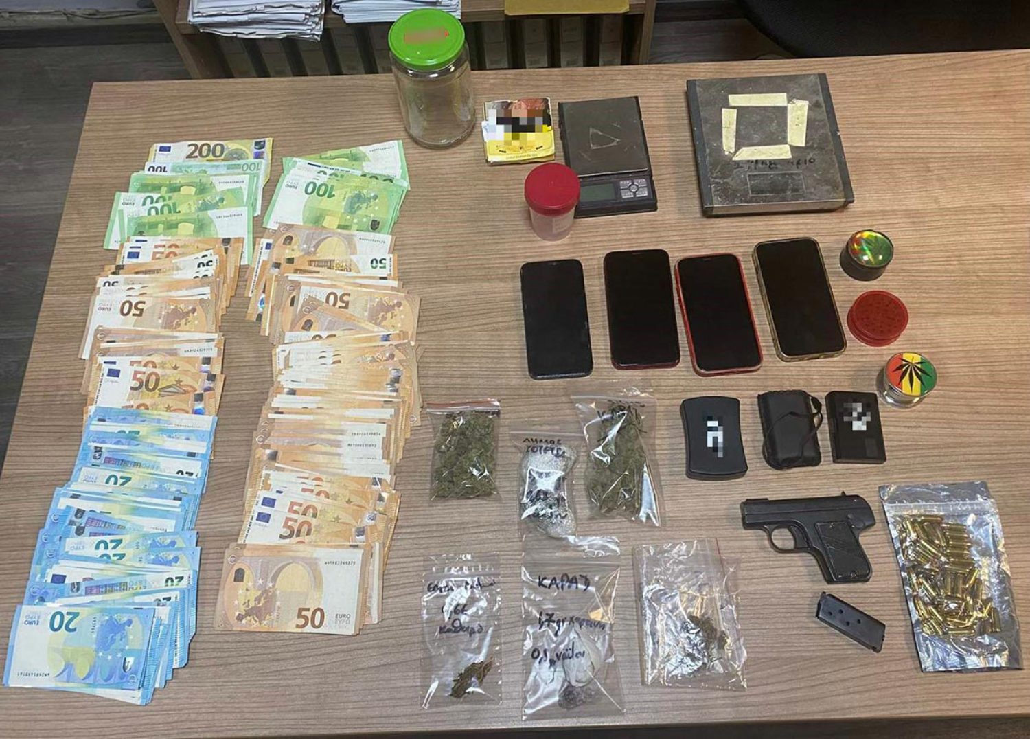 Στα δίχτυα της ΕΛ.ΑΣ. τριμελής συμμορία που διακινούσε ναρκωτικά στα Γιάννενα