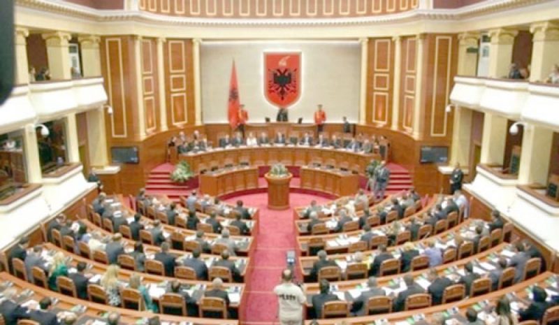 Χλιαρή η αντίδραση Ευ. Βενιζέλου στις μεθοδεύσεις της Αλβανίας!