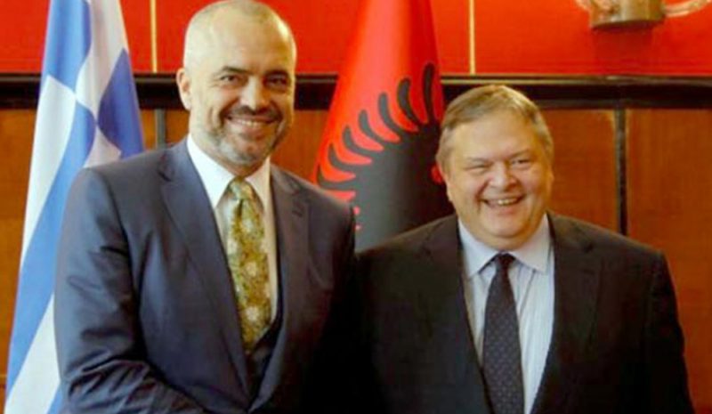 Η ΑΛΒΑΝΙΑ …ΣΒΗΝΕΙ ΤΗ ΜΕΙΟΝΟΤΗΤΑ!