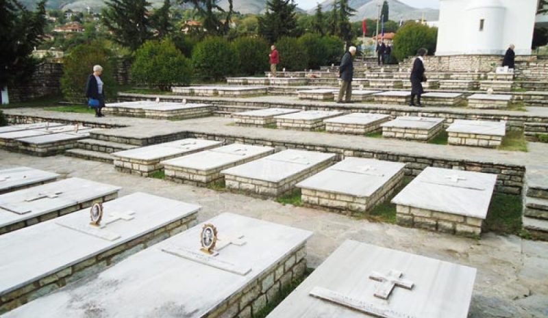 Η ΑΛΒΑΝΙΑ ΑΘΕΤΕΙ ΚΑΘΕ ΣΥΜΦΩΝΙΑ!