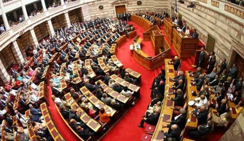 «Πυρετός» στα κόμματα για τις εκλογές της 25ης Ιανουαρίου