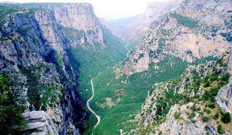 «ΦΩΤΟΒΟΛΙΔΑ» ΣΥΡΙΖΑ ΓΙΑ ΤΟ ΖΑΓΟΡΙ!