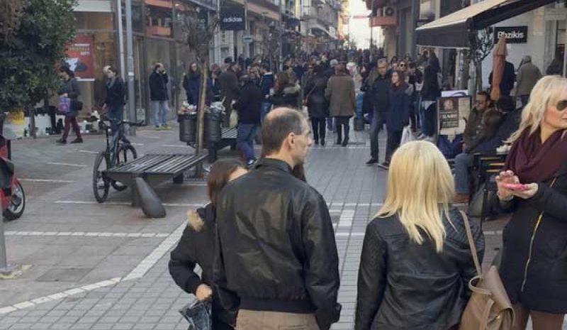 Πλήθος Γιαννιωτών χθες  στην αγορά για «έρευνα» τιμών! 