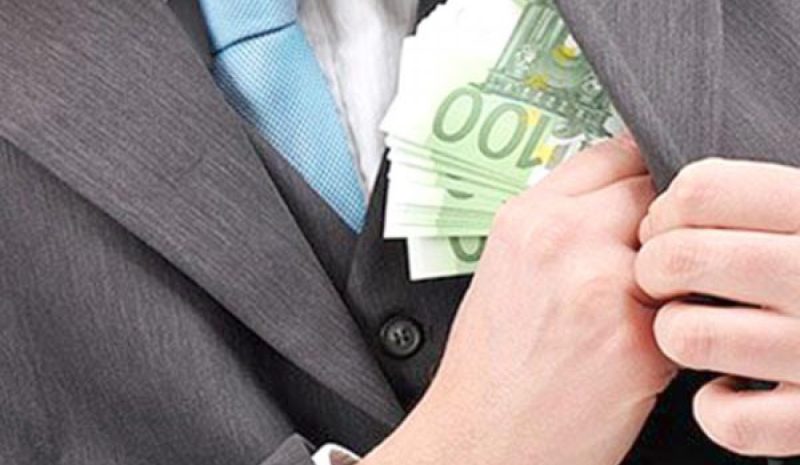 Αρκετά… ελκυστικές οι αποδοχές  Δημάρχων και Περιφερειαρχών