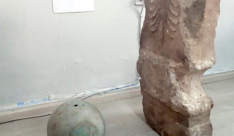 Έκρυβε στο σπίτι του κλεμμένα  σημαντικά αρχαία αντικείμενα