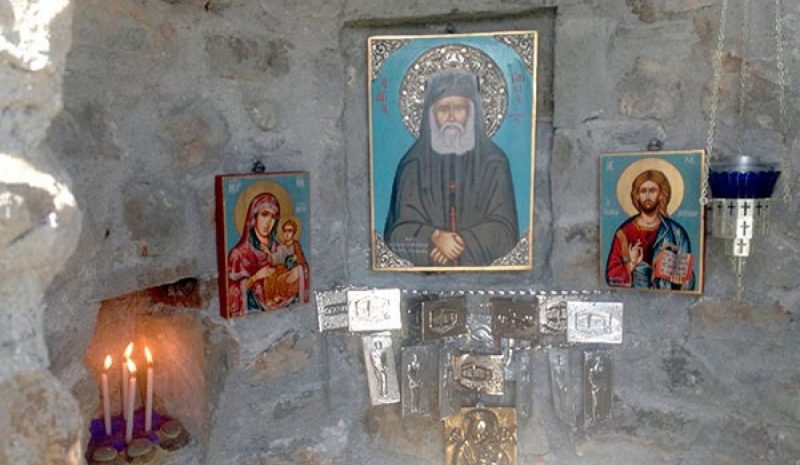 Δεντροκκλησιά για τον Άγιο Παΐσιο