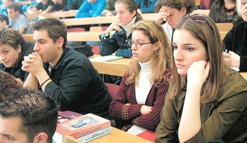 Επανέρχεται η ελάχιστη βάση εισαγωγής