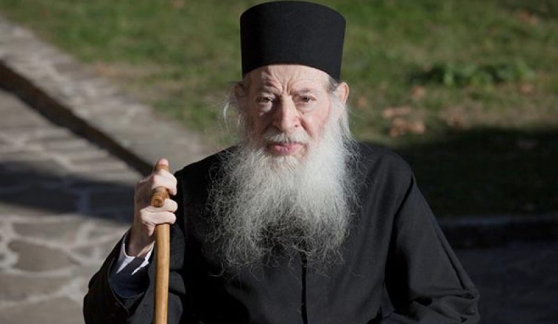 Δίπλα στον Σεβαστιανό ετάφη ο Ηγούμενος  της Μονής Μολυβδοσκεπάστου Θεοδ. Διαμάντης 