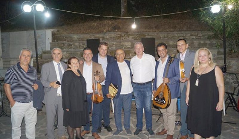 O Τάσος Χαλκιάς, ταυτισμένος   με το γνήσιο δημοτικό τραγούδι!