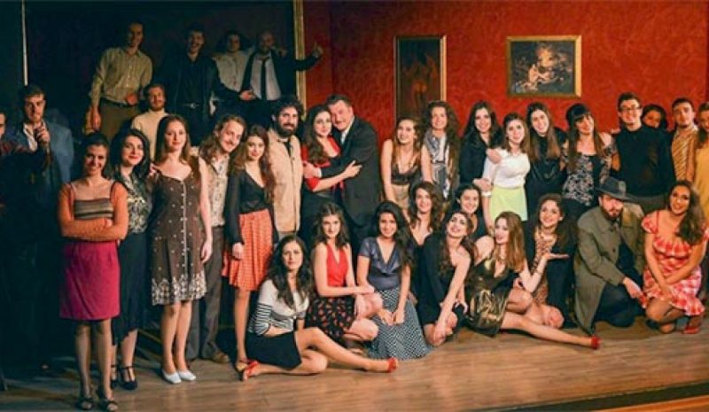 Δύο ακόμα βραδιές με «Τα κόκκινα φανάρια»