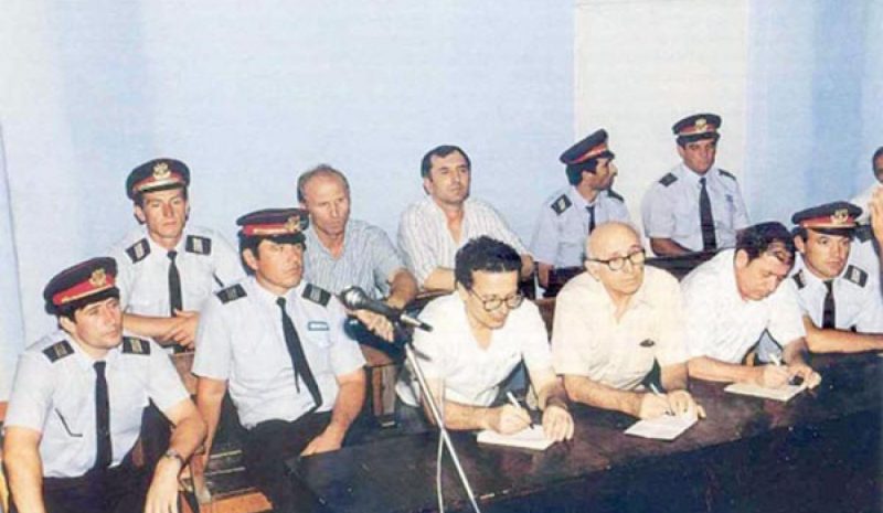 25 χρόνια από τη δίκη – παρωδία πέντε στελεχών της «Ομόνοιας»
