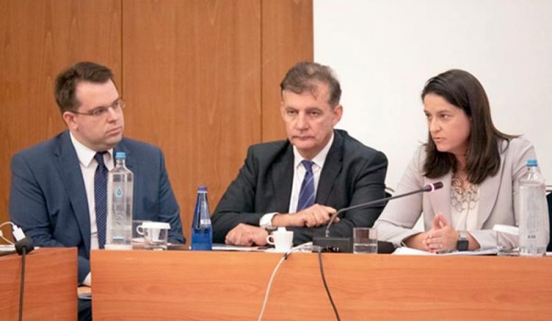Απελευθέρωση Μεταπτυχιακών και αλλαγές στα Κέντρα Έρευνας