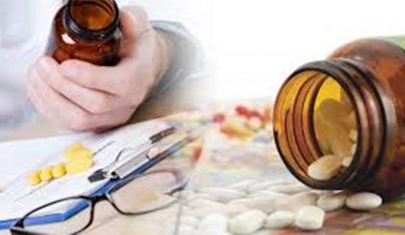 Μειώσεις στις τιμές των φαρμάκων και  τσουχτερά πρόστιμα για το κάπνισμα