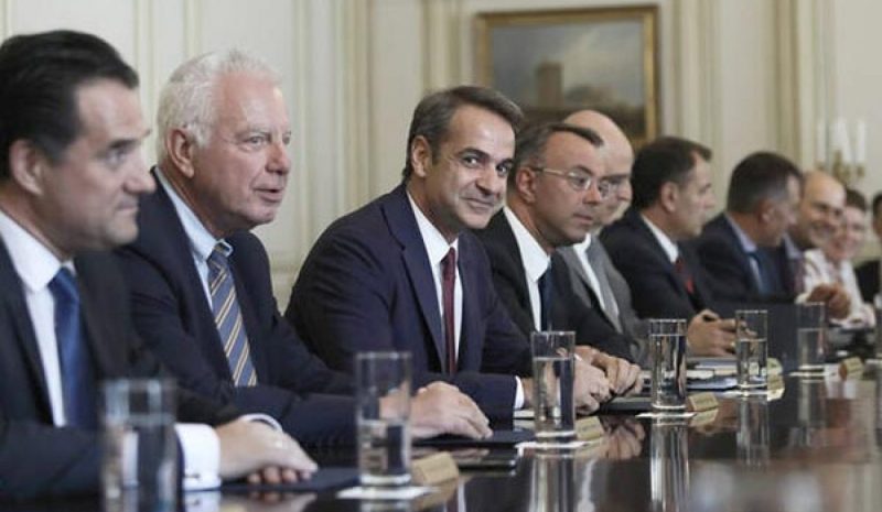 Έξι στους δέκα ικανοποιημένοι με  τους χειρισμούς της Κυβέρνησης… 