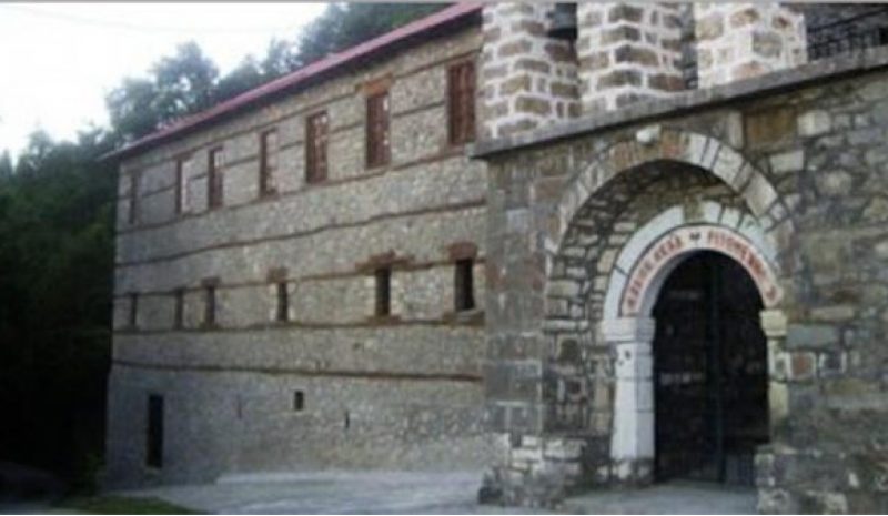 Με κατάνυξη οι ακολουθίες στην  Ι.Μ. Εισοδίων Θεοτόκου Μόλιστας