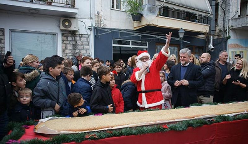Μελομακάρονο… γίγας έκλεψε  τις εντυπώσεις στην Παραμυθιά!