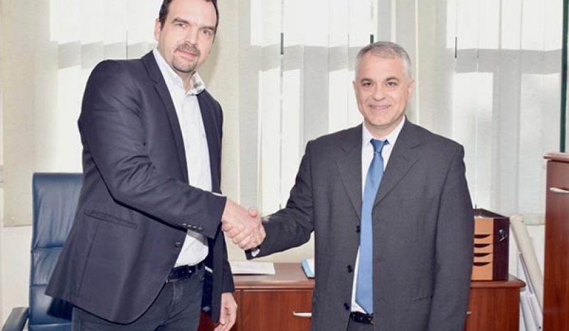 Έφυγε ο Βαγγ. Καρβούνης,  ήρθε ο Σπύρος Δερδεμέζης!