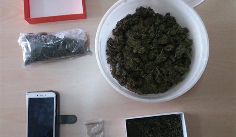 Έτοιμες προς πώληση είχε τις  συσκευασίες χασίς στην Κόνιτσα