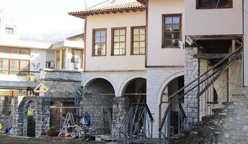 Αποκαθίστανται οι ζημιές  στο Αρχοντικό Πυρσινέλλα