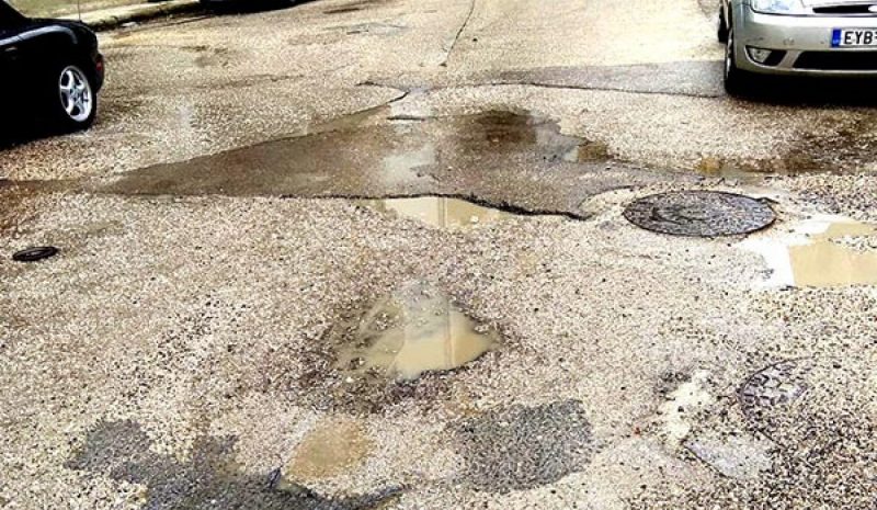 100.000 ευρώ για να κλείσουν  οι λακκούβες στα Γιάννενα 