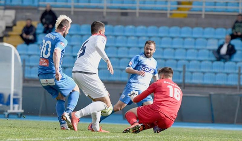 ΦΟΥΛΑΡΕΙ ΓΙΑ ΤΑ PLAY OFF!..