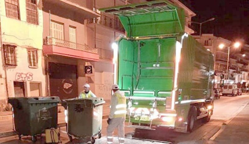 Επιτέλους, ξεκίνησε ο καθαρισμός των  κάδων απορριμμάτων στα Γιάννενα 