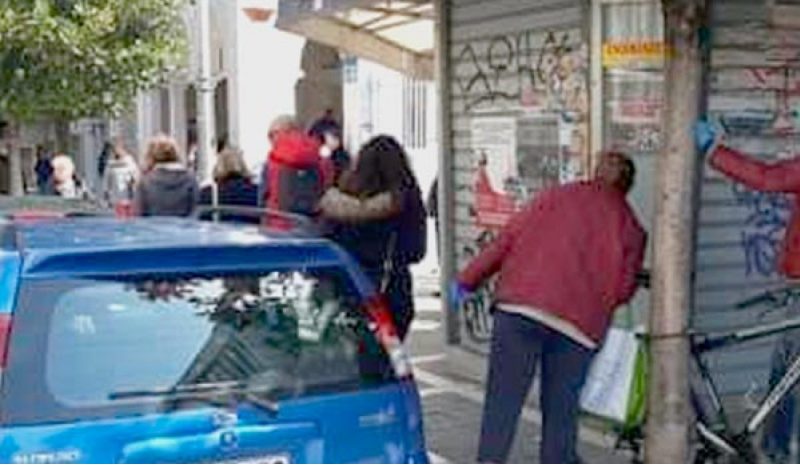 Σφίγγει το «ζωνάρι»  των μετακινήσεων!