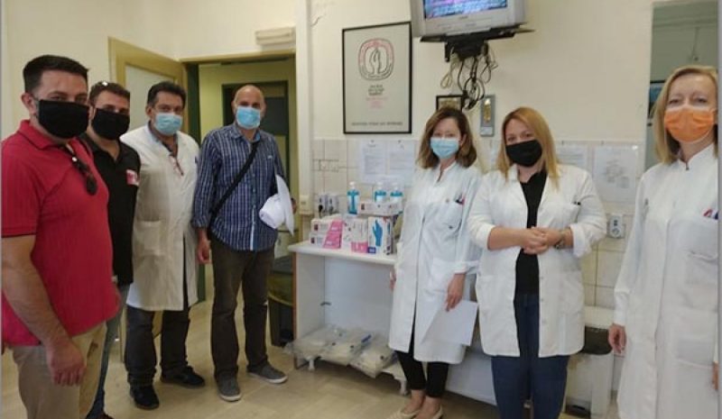 Υγειονομικό υλικό στο «Χατζηκώστα»  από το Σύλλογο Αιμοδοτών Ανατολής