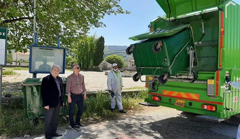 Συνεχίζεται ο καθαρισμός των κάδων και  οι απολυμάνσεις κοινόχρηστων χώρων