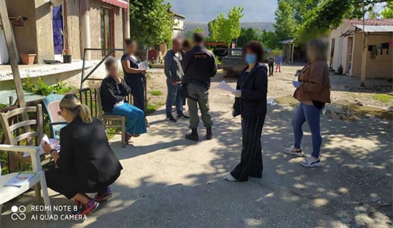 Ενημέρωση από το Δ. Ιωαννιτών  στις οικογένειες των Ρομά 